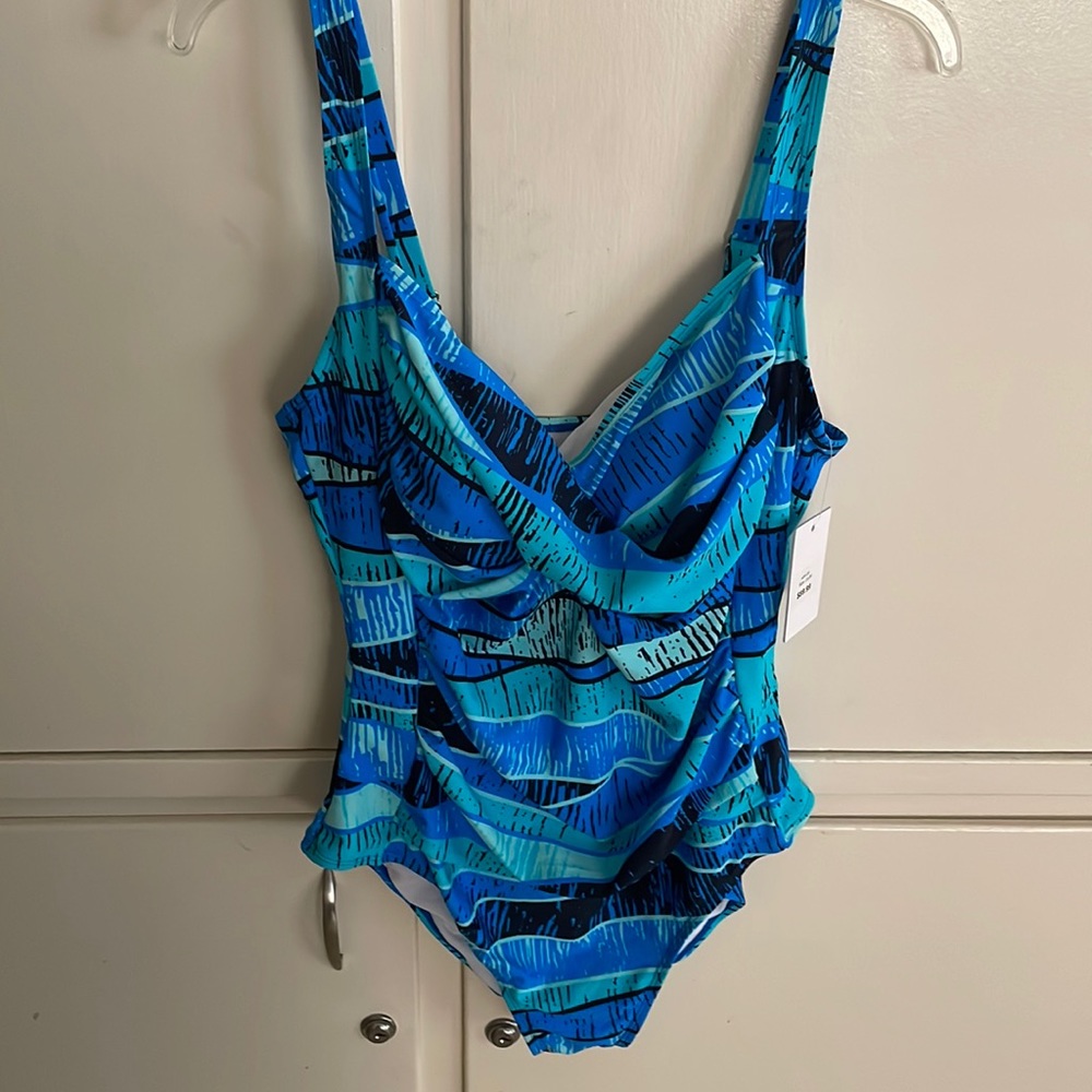 Swim one piece size 3X or 20 NWT